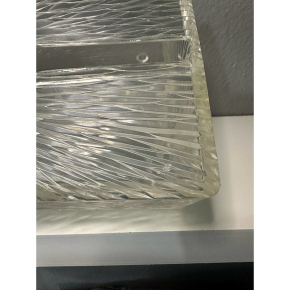 VINTAGE Celebrity lucite tissue holder - Picture 10 of 10
